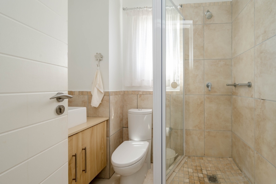 2 Bedroom Property for Sale in Thulana Hill Western Cape